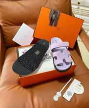 Load image into Gallery viewer, Chypre Sandals
