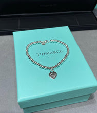 Load image into Gallery viewer, Heart Bracelet
