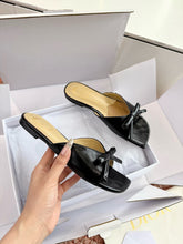 Load image into Gallery viewer, Leather Mules
