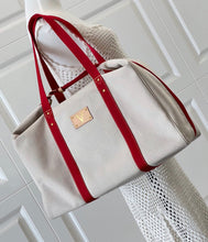 Load image into Gallery viewer, Voyageur Bag
