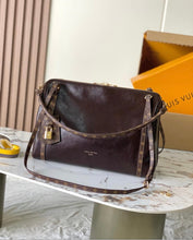 Load image into Gallery viewer, Express Large Bag
