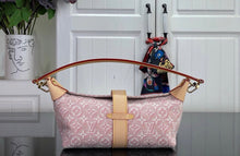 Load image into Gallery viewer, Pochette Mia
