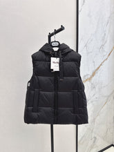 Load image into Gallery viewer, The Cube Gilet
