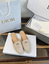 Load image into Gallery viewer, Suede Loafers
