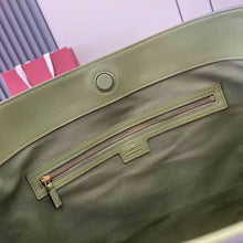 Load image into Gallery viewer, Beatrix Tote
