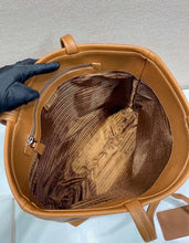 Load image into Gallery viewer, Leather Tote
