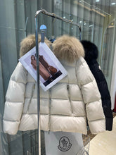 Load image into Gallery viewer, Laichefur Jacket
