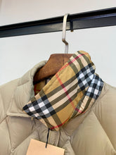 Load image into Gallery viewer, Quilted Jacket
