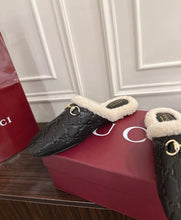 Load image into Gallery viewer, GG Slippers
