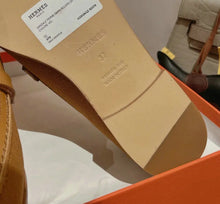 Load image into Gallery viewer, Leather Loafers

