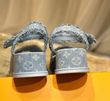 Load image into Gallery viewer, Denim Flatform Sandals
