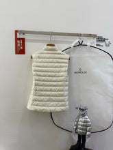 Load image into Gallery viewer, Igens Gilet
