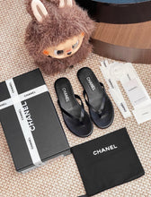Load image into Gallery viewer, CC Sandals
