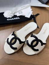 Load image into Gallery viewer, CC Sandals
