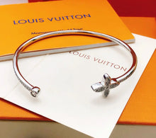 Load image into Gallery viewer, Logo Bracelet
