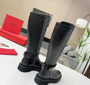 Logo Boots