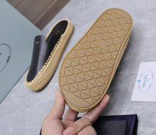 Load image into Gallery viewer, Leather Mules
