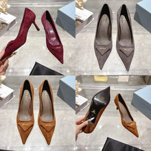 Load image into Gallery viewer, Suede Pumps
