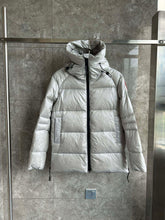 Load image into Gallery viewer, Cypress Jacket
