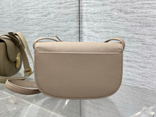 Load image into Gallery viewer, Medilion Flap Bag
