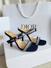 Load image into Gallery viewer, Cotton Sandals
