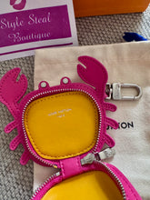 Load image into Gallery viewer, Crab Bag Charm/Keychain
