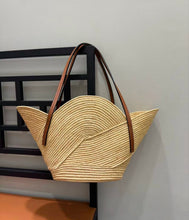 Load image into Gallery viewer, Petal Basket Bag
