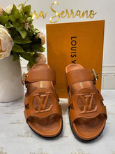 Load image into Gallery viewer, Isola Mules
