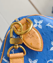 Load image into Gallery viewer, Speedy 40
