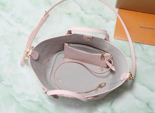 Load image into Gallery viewer, Blossom Tote
