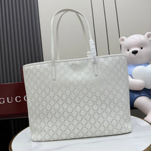 Load image into Gallery viewer, Tribeca Tote

