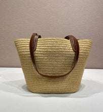 Load image into Gallery viewer, Raffia Tote
