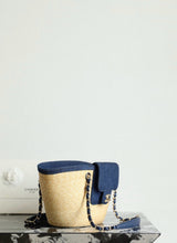 Load image into Gallery viewer, Small Raffia Tote
