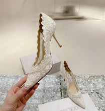 Load image into Gallery viewer, Lace Pumps
