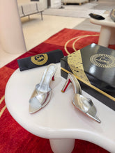 Load image into Gallery viewer, Leather Sandals
