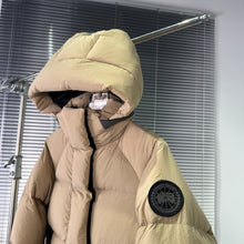 Load image into Gallery viewer, Junction Parka
