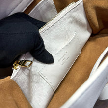 Load image into Gallery viewer, Capuccines Soft
