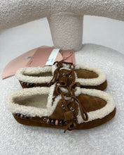 Load image into Gallery viewer, Shearling Loafers

