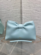 Load image into Gallery viewer, Medium Bow Bag
