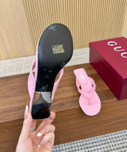 Load image into Gallery viewer, Thong Sandals

