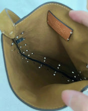 Load image into Gallery viewer, Suede Tassel Shoulder Bag
