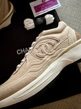 Load image into Gallery viewer, CC Trainers
