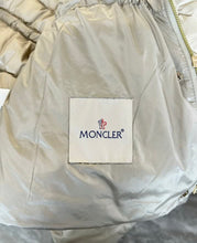 Load image into Gallery viewer, Raies Jacket
