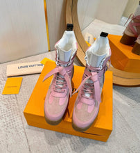 Load image into Gallery viewer, Desert Boots
