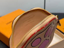 Load image into Gallery viewer, Paw Coin Purse
