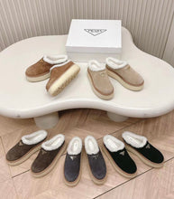 Load image into Gallery viewer, Fur Slippers
