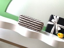 Load image into Gallery viewer, CC Pouch Medium
