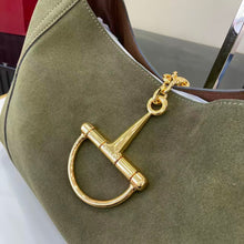 Load image into Gallery viewer, Maxi Softbit Bag
