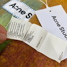 Load image into Gallery viewer, Wool Scarf
