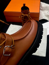 Load image into Gallery viewer, Land Boots
